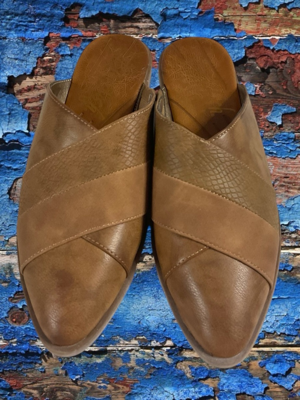 Hazel Mule from Blowfish Malibu Women's Brown Flat Slip-on Size 8M 100% Vegan